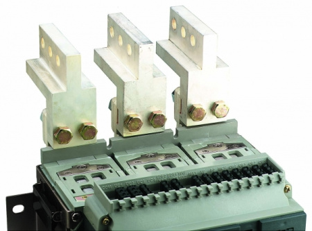 SE Compact Masterpact Дополнительные переходники с переднего на вертикальное присоединение 4шт. 33643