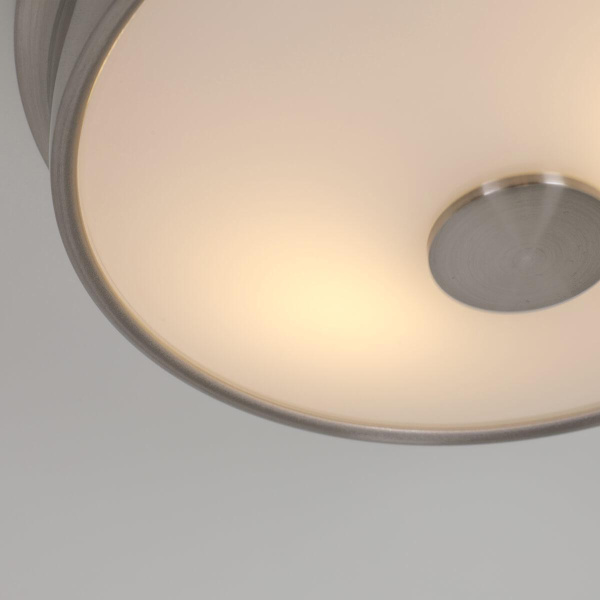 Купить Favourite Classic потолочный светильник каркас цвета никель, плафон из белого матового стекла 2691-3C