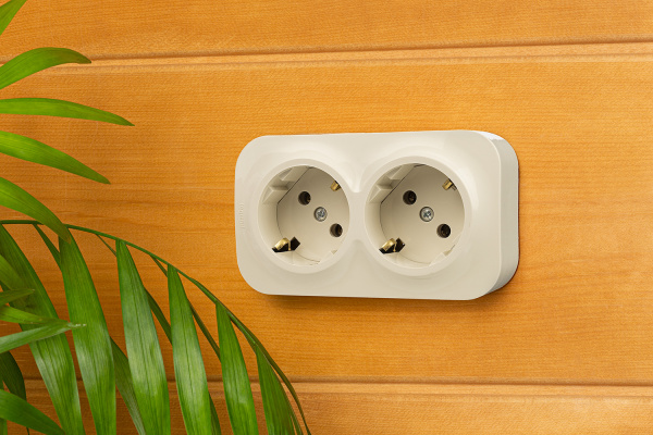 Купить Legrand Quteo IP 20 Слоновая кость Розеточный блок с предварительным подключением 2 x 2К+З без шторок - 16 A - 250 В~ 782263