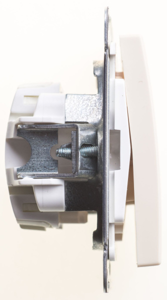 Купить Systeme Electric Wessen 59 Беж Переключатель перекрестный 1-клавишный 10АХ