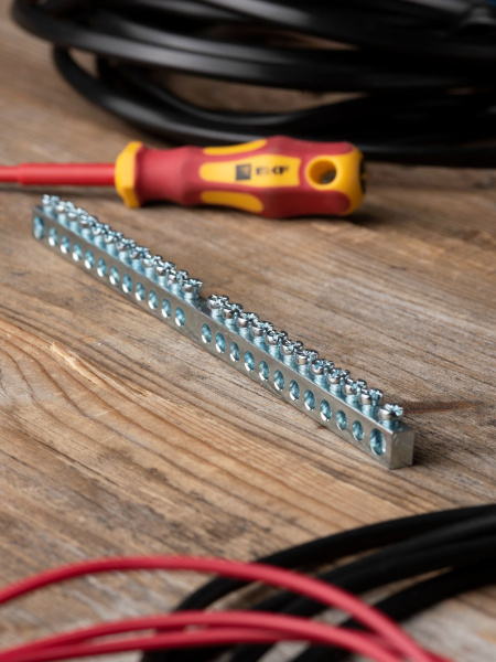 Купить EKF PROxima Шина PEN "ноль-земля" (6x9мм) 24 отв. цинк крепеж по центру