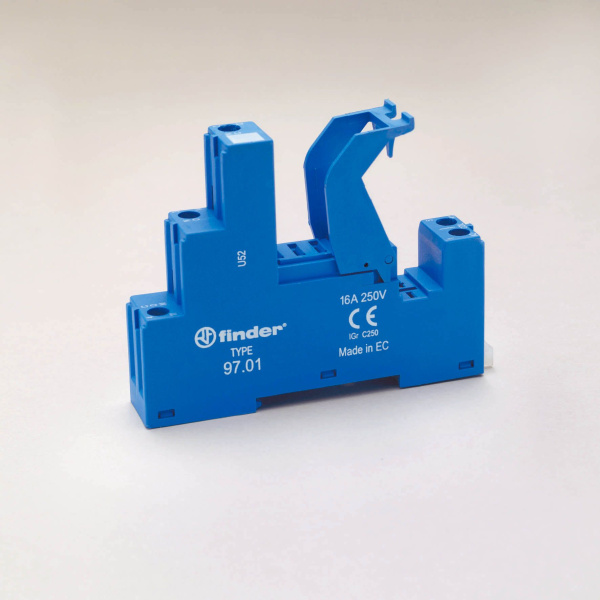 Finder Розетка с винтовыми клеммами (с зажимной клетью) для реле 46.61; применяются модули 86.30, 99.02; в комплекте металлическая клипса 097.71; верс 9701SMA