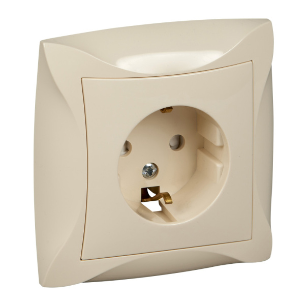 SE Дуэт Беж Розетка с/з с защитными шторками, в сборе с рамкой WDE000244