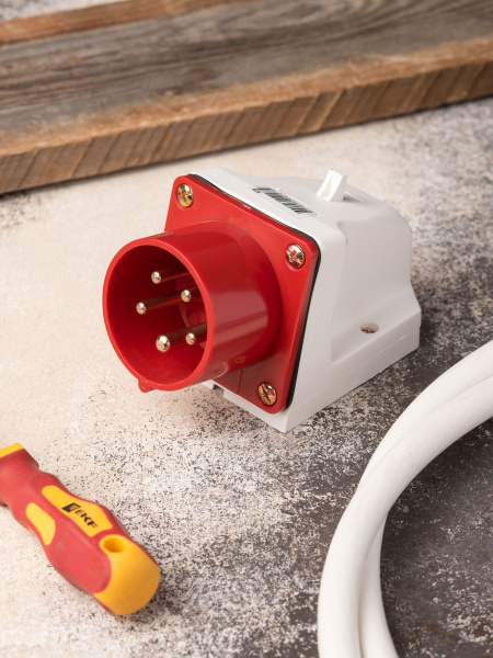 Купить EKF PROxima Вилка стационарная 515 3Р+РЕ+N 16А 380В IP44