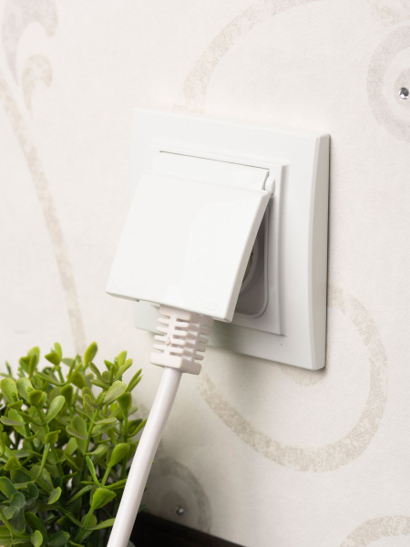 Купить EKF Basic Минск Белый Розетка , с/з, со шторками и крышкой, 16А, IP44, СП