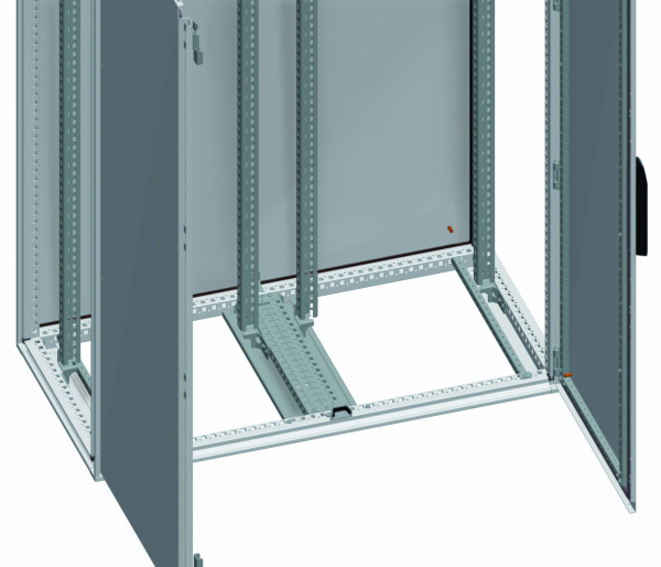 Купить SE Комплект для двухдверных шкафов 400 NSYSMP2D4