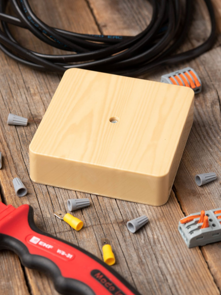 Купить EKF PROxima Коробка разветвительная КМР-030-032кг (100х100х28) с клеммником светлое дерево