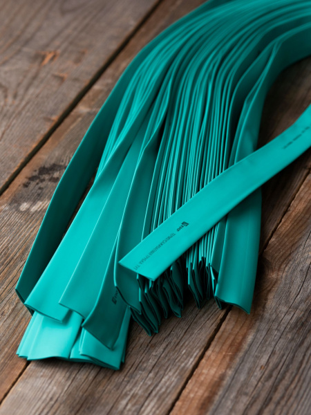 Купить EKF PROxima Термоусаживаемая трубка ТУТ нг 25/12,5 зеленая в отрезках по 1м