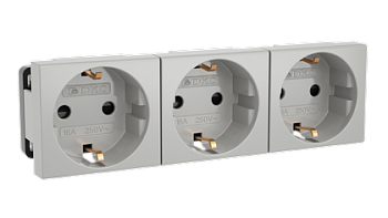 DKC Тройная розетка Viva серая