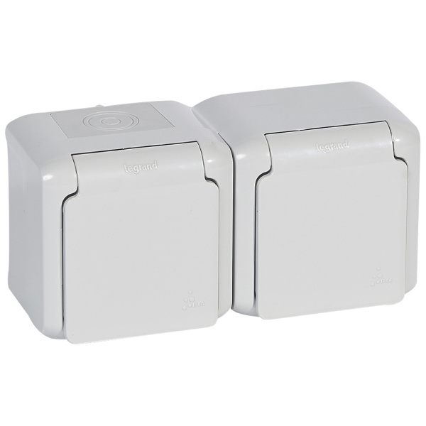 Купить Legrand Quteo Сер Розетка 2-я с/з с шт IP44 782353