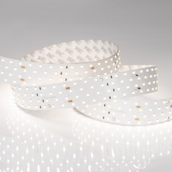 Купить Arlight Светодиодная лента RT 2-2500 24V Day4000 4x2 (2835, 700 LED, LUX) (30 Вт/м, IP20) 019085(B)