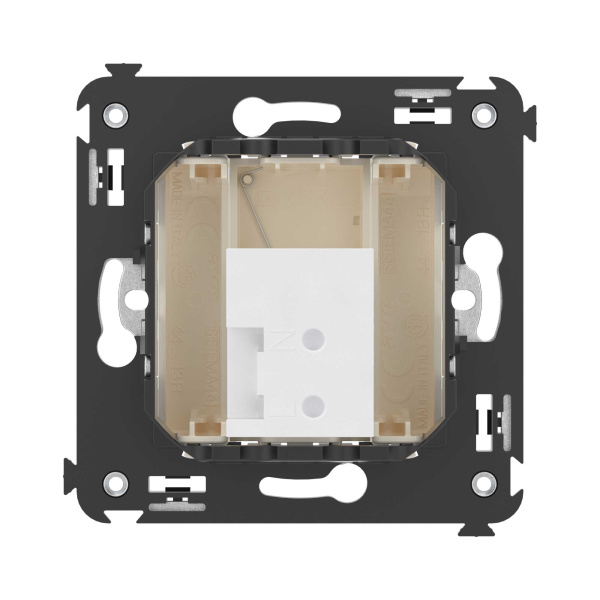 Купить DKC USB 2.0 розетка одинарная в стену, тип А-А, "Avanti", "Ванильная дымка"