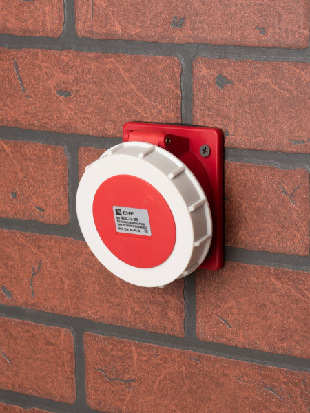 Купить EKF PROxima Розетка стационарная внутренняя угловая 4252 3Р+РЕ+N 32А 380В IP67