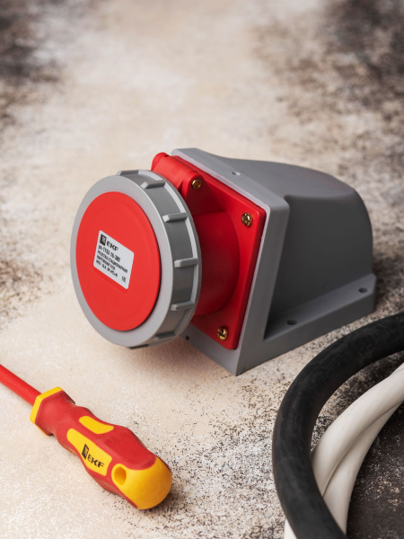 Купить EKF PROxima Розетка стационарная наружная 1152 3Р+РЕ+N 16А 380В IP67