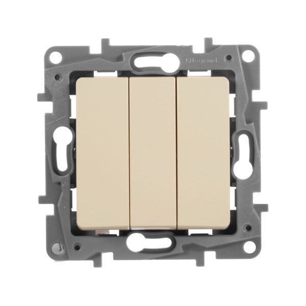 Купить Legrand Etika Слоновая кость Выключатель 3-клавишный, 10А, Автоматические клеммы 672313