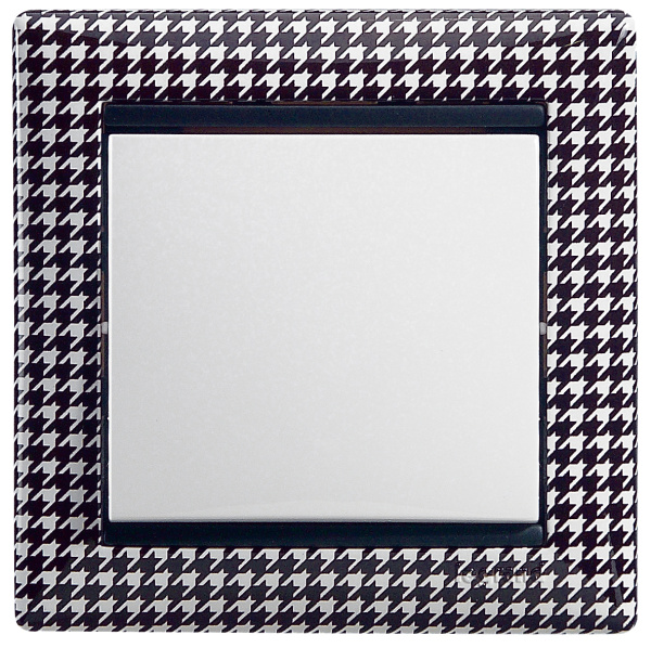 Купить Legrand Valena Гусиные лапки Рамка 1-ая 770420