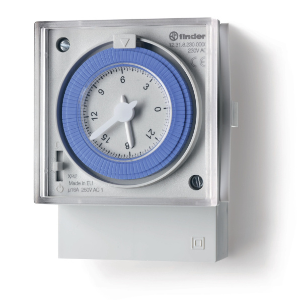 Finder Реле времени механическое недельное; монтаж на панель; 1СO 16A; питание 120...230В АC; резервн.источник питания; степень защиты IP20 123182300007