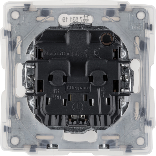 Купить Legrand Valena LIFE DIY Белая Розетка 1-ая с/з с защитными шторками, с крышкой (IP44) 753119