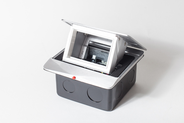 SPL Люк на 1,5 поста (45х45), алюминий, с металлической коробкой, IP44 300002