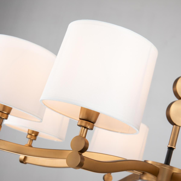 Купить Favourite 2624-8P подвесная люстра Каркас цвета латунь, плафоны из белого шелка