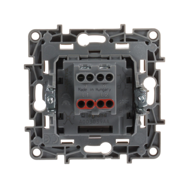 Купить Legrand Etika Белый Переключатель промежуточный 1-клавишный, винтовые клеммы, 10AX, 250 В 672209