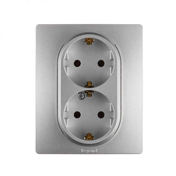 Legrand Etika Алюминий Розетка 2-ая с/з , винтовые клеммы, 16А, 250 В 672423