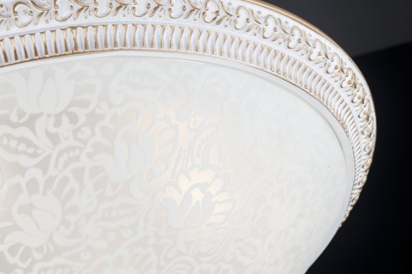 Купить Maytoni Ceiling & Wall Pascal Белый с Золотом Настенно-потолочный светильник 3xE27 40W C908-CL-03-W