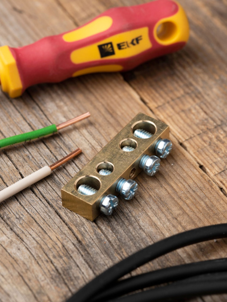 Купить EKF PROxima Шина PEN "ноль-земля" (8х12мм) 4 отверстия латунь крепеж по центру