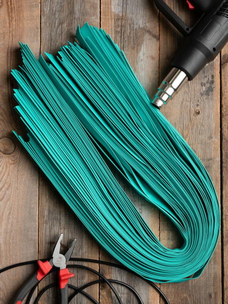 Купить EKF PROxima Термоусаживаемая трубка ТУТ нг 16/8 зеленая в отрезках по 1м