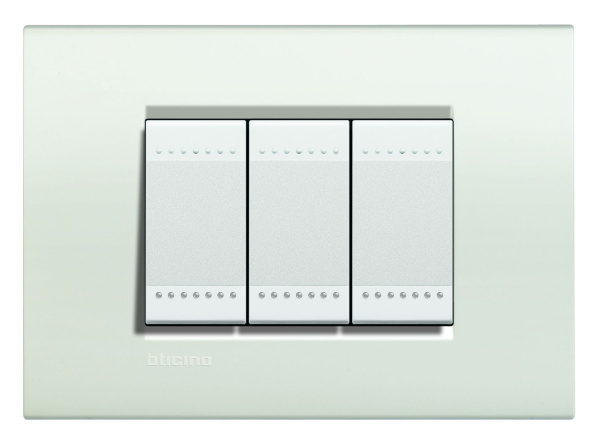 Купить BT LL Белый Рамка прямоугольная, 3 мод LNA4803BI