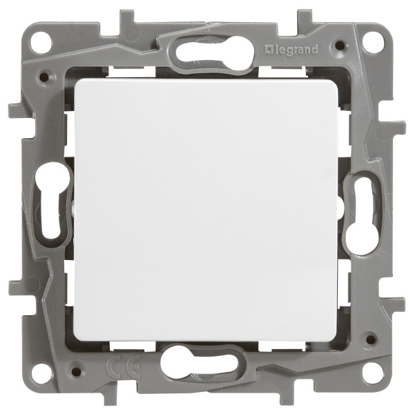 Купить Legrand Etika Белый Выключатель 1-клавишный 10А 672201