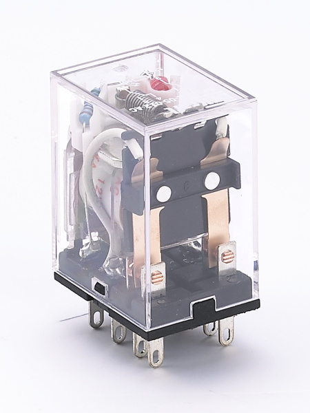 Купить DEKraft Промежуточное реле 2 конт. с инд. LED 5А 12В AC ПР-1 23217DEK