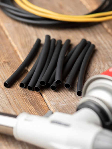 Купить EKF PROxima Термоусаживаемая трубка ТУТк с клеевым слоем нг 4.8/1.6 черная в отрезках по 1м