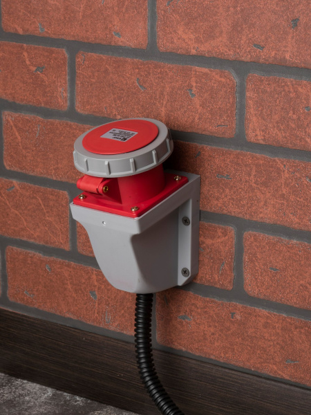 Купить EKF PROxima Розетка стационарная наружная 1152 3Р+РЕ+N 16А 380В IP67