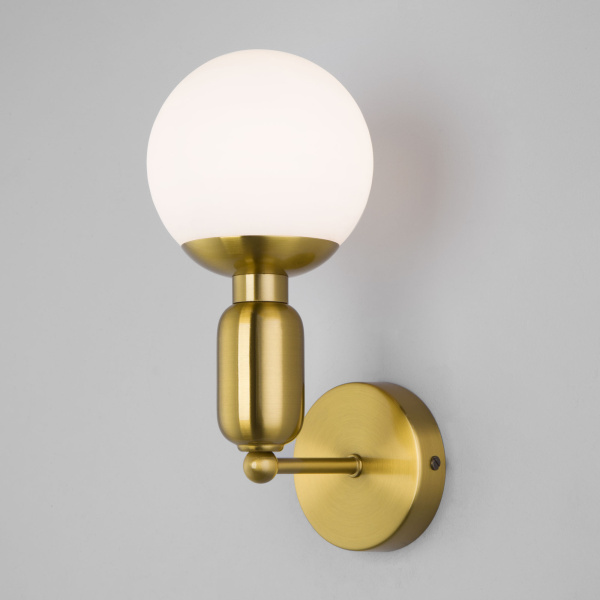 Eurosvet Настенный светильник со стеклянным плафоном 50251/1 латунь a057864