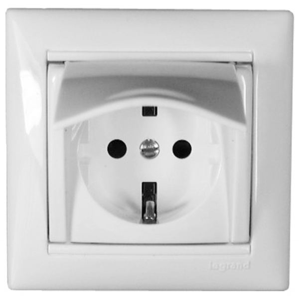 Купить Legrand DIY Valena Бел Розетка 1-ая с/з с крышкой 694270
