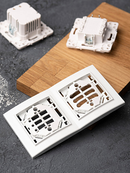 EKF Basic Минск Белый Рамка 2-ая вертикальная