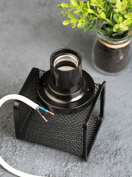 Купить EKF PROxima Патрон карболитовый потолочный Е27 черн. прямой без наклейки LHC-E27-sc