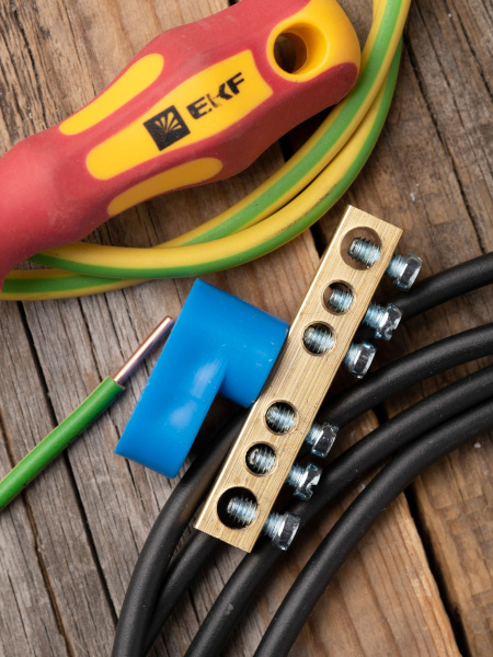 Купить EKF PROxima Шина "0" N (6х9мм) 6 отверстий латунь синий угловой изолятор