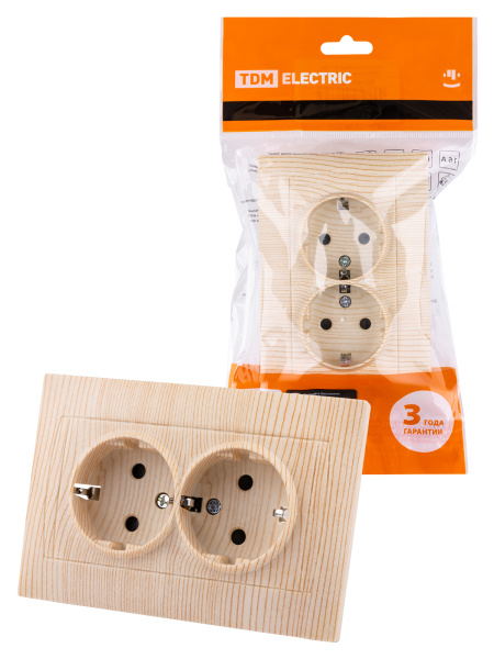 TDM Розетка двойная 2П+З 16А 250В с защ. шт. сосна "Лама" SQ1815-0313