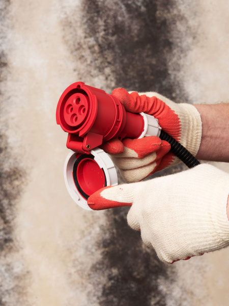 Купить EKF PROxima Розетка переносная 2142 3Р+РЕ 16А 380В IP67