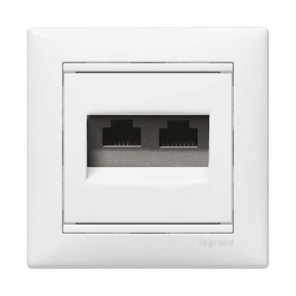 Купить Legrand Valena Бел Розетка комп(RJ45) 2-ая 5кат.крепление винт(без лапок) 774239
