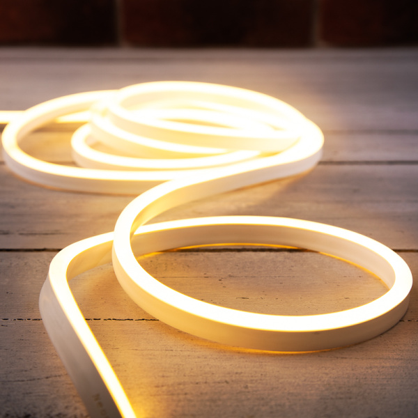 NEON-NIGHT Гибкий неон LED SMD 8х16 мм, двухсторонний, теплый белый, 120 LED/м, 5 м 131-006
