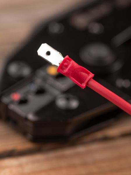 Купить EKF PROxima Разъем плоский РпИп 1,25-5-0,8 (100шт.)