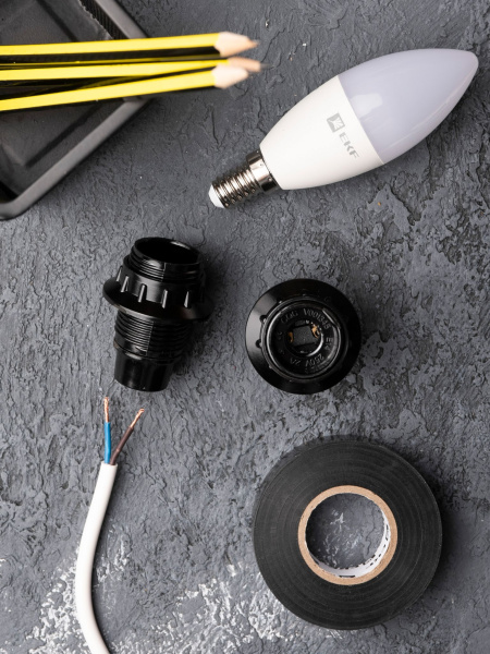 Купить EKF PROxima Патрон карболитовый с кольцом Е14 черный без наклейки