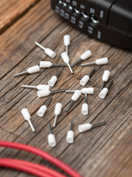 Купить EKF PROxima Наконечник штыревой втулочный изолированный НШвИ 0,5-8 (50шт.)