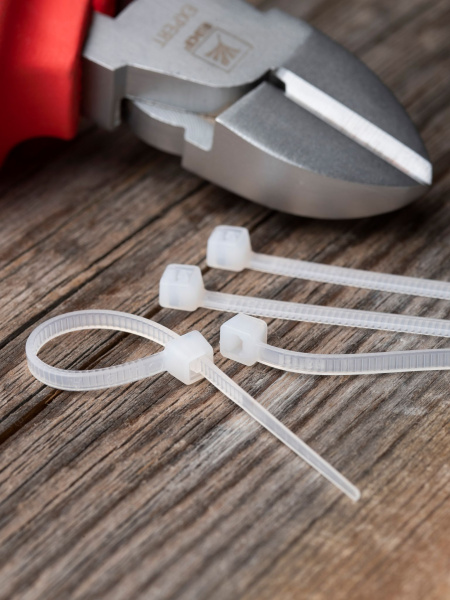 Купить EKF Basic Хомут нейлоновый (2,5х150) (100шт.)