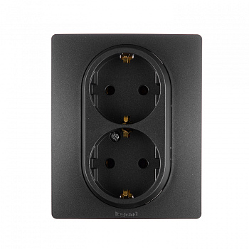 Legrand Etika Антрацит Розетка 2-ая с/з, винт. клеммы, 16А, 250 В 672623