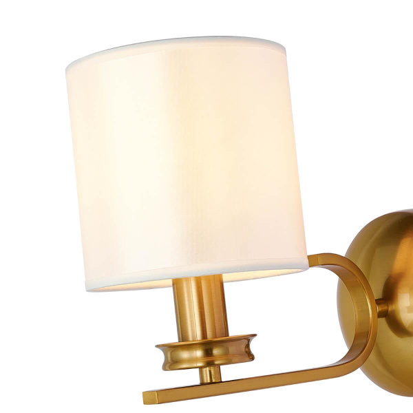 Купить Favourite 2679-1W настенный светильник Каркас бронзового цвета, абажур из белого шелка