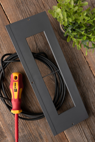 Купить EKF PROxima Рамка приборная на 8 модулей для лючка C-Line 24